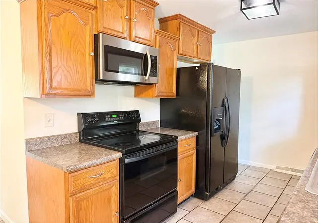 Photo 3 of Single family home for sale at 4621 NE 42nd Street, Kansas City, MO 64117 | MLS# 2628866 | Listing updated on 2026-08-29