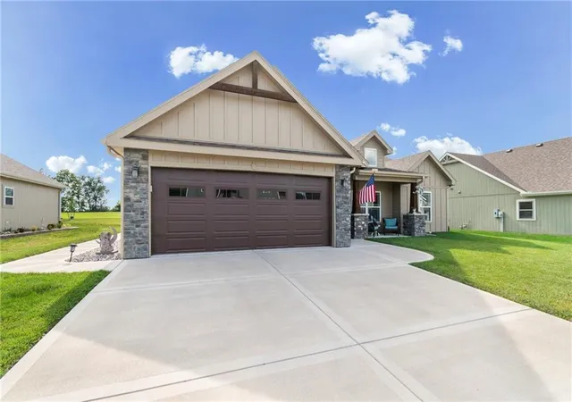 Homes for sale in Cameron, MO | 307 Lykins Ln, Cameron, MO 64429 | MLS# 2628870
