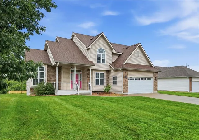 Homes for sale in Clinton, MO | 523 Ernest Dr, Clinton, MO 64735 | MLS# 2628880