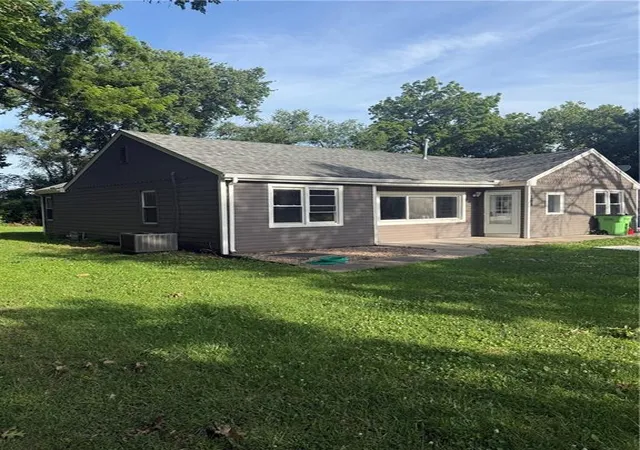 Homes for sale in Ottawa, KS | 1234 S Willow St, Ottawa, KS 66067 | MLS# 2628882