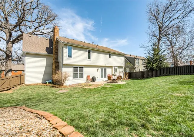 Homes for sale in Lenexa, KS | 8336 Rosehill Rd, Lenexa, KS 66215 | MLS# 2628888