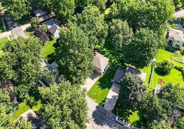 35th image of 9117 Hayes Dr, Overland Park, KS 66212 | MLS# 2628892
