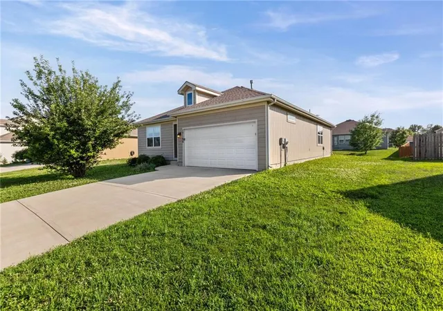 Homes for sale in Gardner, KS | 17168 S Pratt St, Gardner, KS 66030 | MLS# 2628923