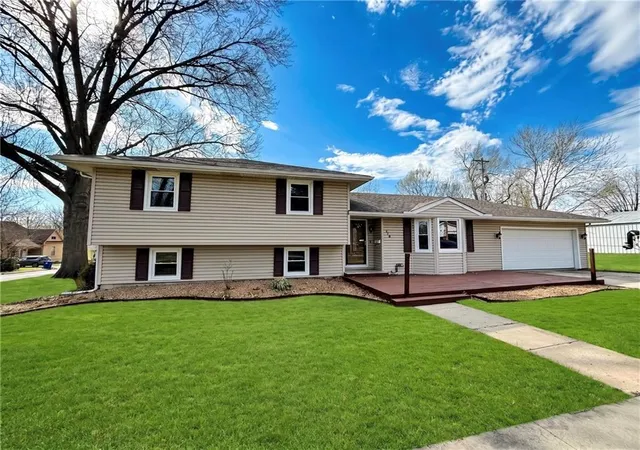 1st image of 920 S New York Ave, Sedalia, MO 65301 | MLS# 2628929