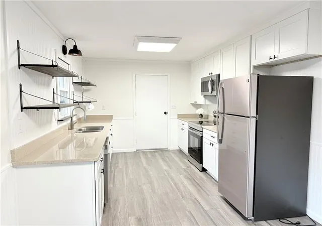 2nd image of 920 S New York Ave, Sedalia, MO 65301 | MLS# 2628929