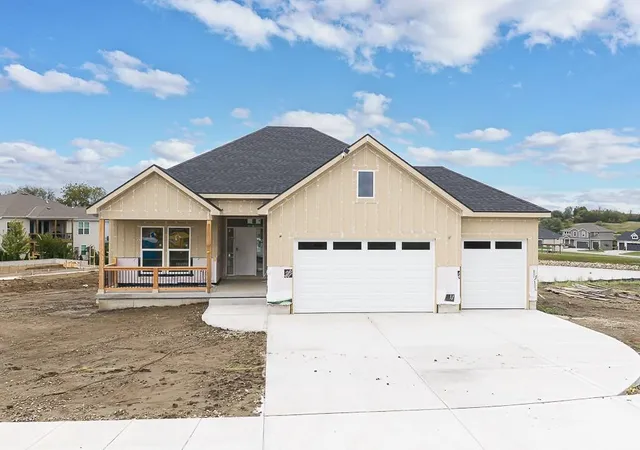 Photo 1 of Single family home for sale at 12913 Sewell Ave, Kansas City, KS 66109 | MLS# 2628937 | Listing updated on 2026-10-16