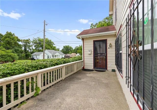 Homes for sale in Kansas City, MO | 2005 E 34Th St, Kansas City, MO 64109 | MLS# 2628941