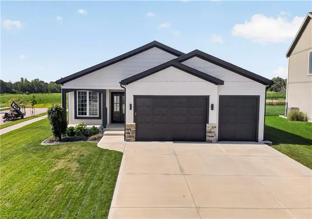 1st image of 31757 W 168th Ct, Gardner, KS 66030 | MLS# 2628958