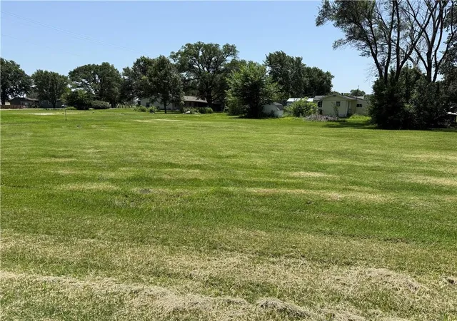 2nd image of 125 S Oak Haven Dr, Richmond, KS 66080 | MLS# 2628965