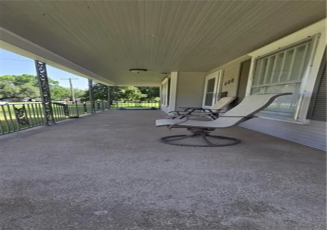 Homes for sale in Frontenac, KS | 400 S Mount Carmel Rd, Frontenac, KS 66763 | MLS# 2628966