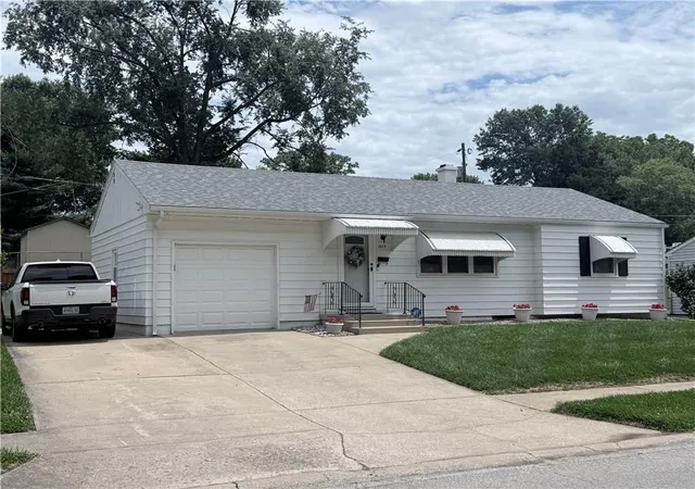 1st image of 1613 N Mccoy St, Independence, MO 64050 | MLS# 2628991
