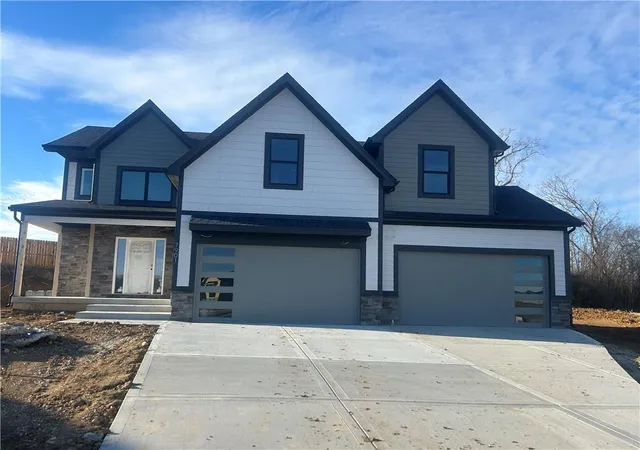 1st image of 32810 E Perry Rd, Grain Valley, MO 64029 | MLS# 2628992