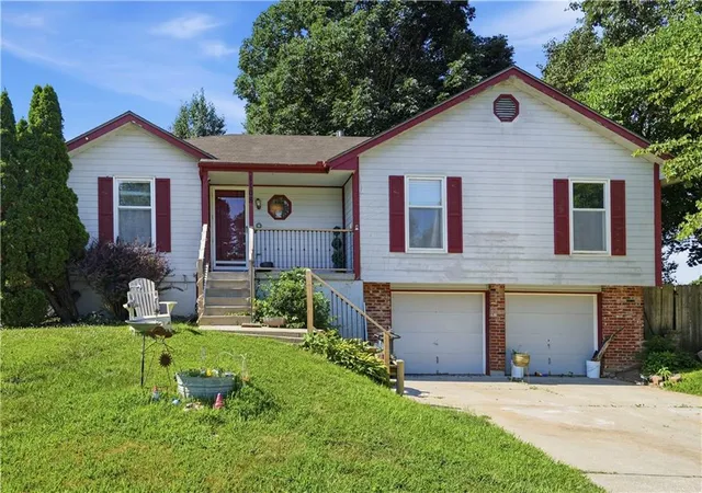 Homes for sale in Blue Springs, MO | 1108 Brook Ct, Blue Springs, MO 64015 | MLS# 2628999