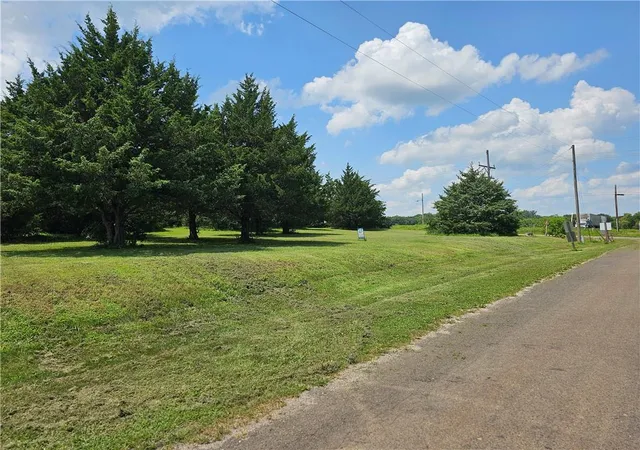 1st image of Lot 140 0000 Choctaw Ln, Mc Louth, KS 66054 | MLS# 2629002