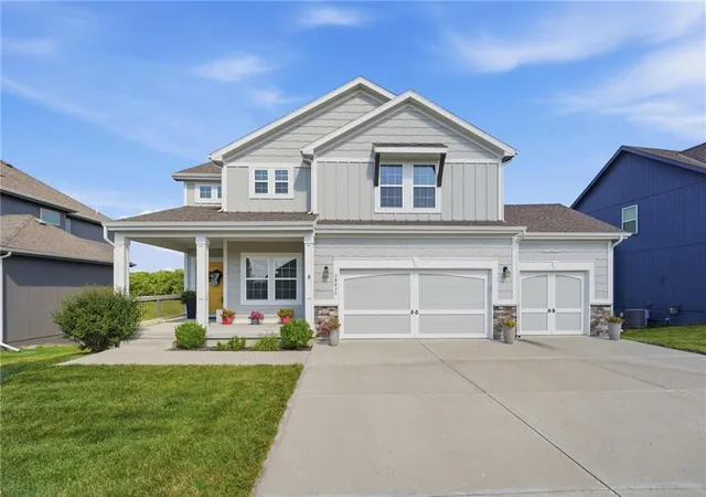 Homes for sale in Kansas City, MO | 10411 N Chelsea Ave, Kansas City, MO 64156 | MLS# 2629009