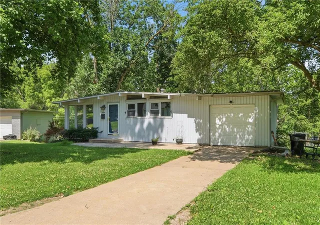 2nd image of 3506 Harvard Ave, Independence, MO 64052 | MLS# 2629013