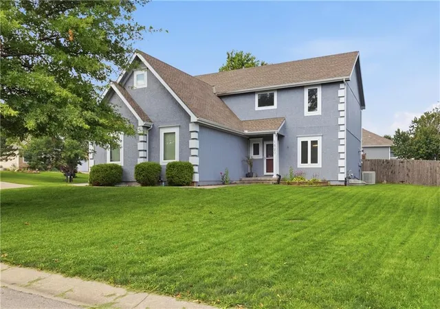 Homes for sale in Basehor, KS | 1820 N 160th St, Basehor, KS 66007 | MLS# 2629018