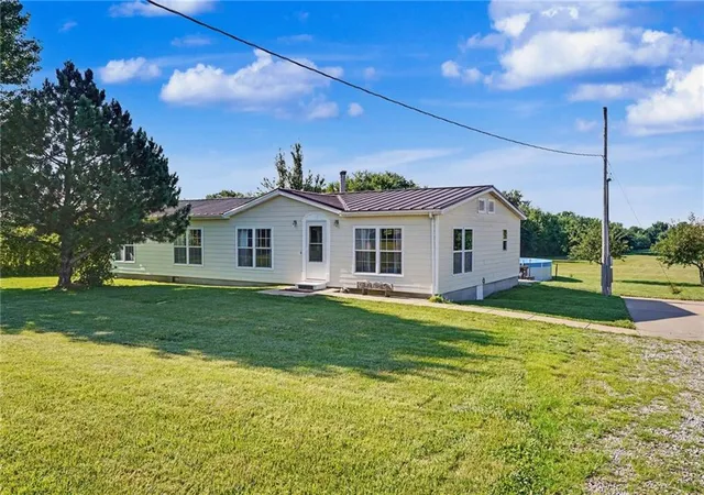Homes for sale in Wellsville, KS | 3762 Thomas Rd Thomas Rd, Wellsville, KS 66092 | MLS# 2629021