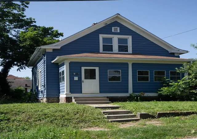 Photo 2 of Single family home for sale at 2203 E 37 Street, Kansas City, MO 64109 | MLS# 2629029 | Listing updated on 2026-07-16