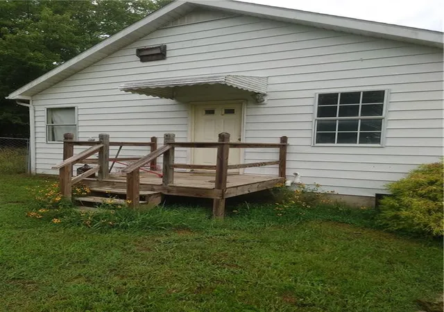 Homes for sale in Poplar Bluff, MO | 2915 Cravens Rd, Poplar Bluff, MO 63901 | MLS# 2629033