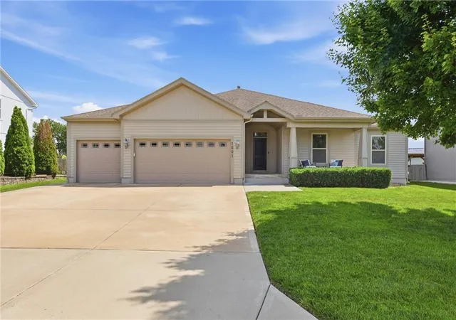1st image of 1501 N 4th St East N/a, Louisburg, KS 66053 | MLS# 2629042