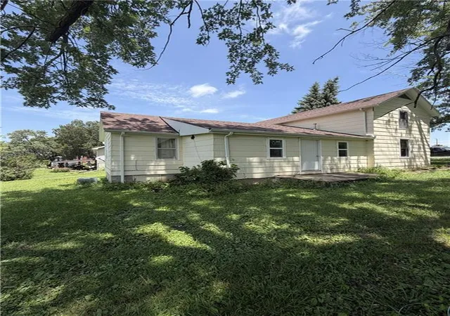 3rd image of 522 N Main St, Blackburn, MO 65321 | MLS# 2629044