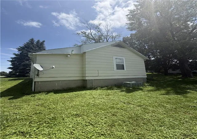 4th image of 522 N Main St, Blackburn, MO 65321 | MLS# 2629044