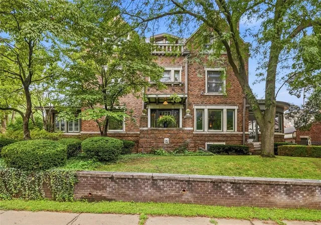 Photo 1 of Sale Pending at 3681 Madison Ave, Kansas City, MO 64111 | MLS# 2629065 | Listing updated on 2026-08-19