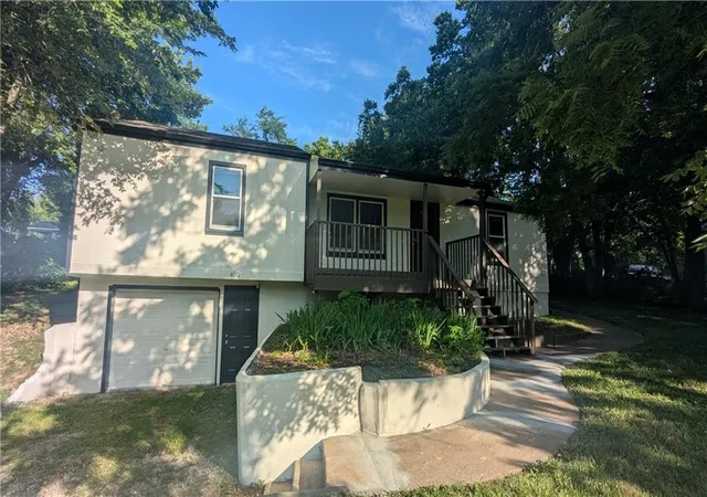 Homes for sale in Blue Springs, MO | 405 S Bellemere Rd, Blue Springs, MO 64015 | MLS# 2629080