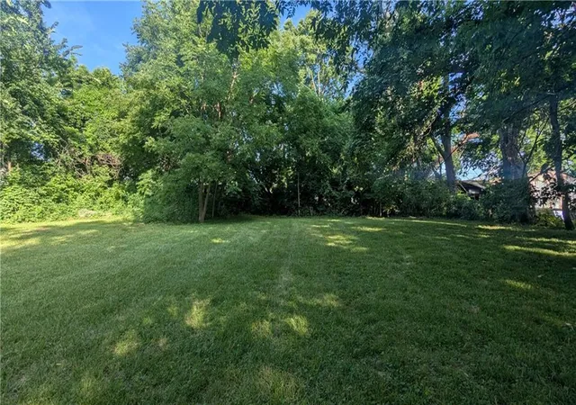 Homes for sale in Blue Springs, MO | 405 S Bellemere Rd, Blue Springs, MO 64015 | MLS# 2629080