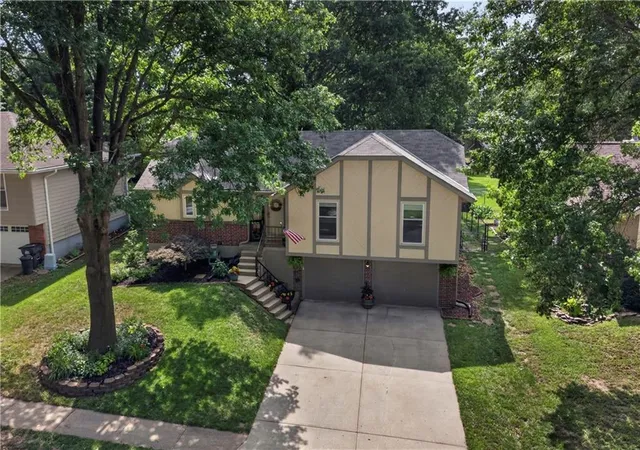 Photo 3 of Sale Pending at 3901 10th Street Ter, Blue Springs, MO 64015 | MLS# 2629082 | Listing updated on 2026-07-03