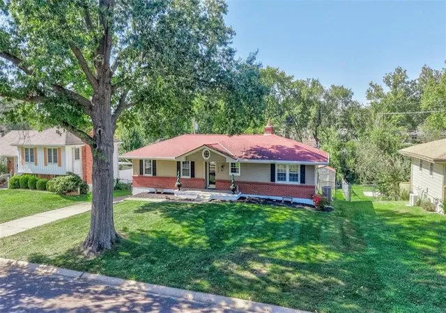 Photo 3 of Single family home for sale at 8304 Willow Way, Raytown, MO 64138 | MLS# 2629092 | Listing updated on 2026-10-13