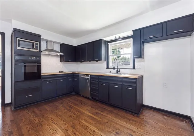 Photo 3 of Single family home for sale at 8304 Willow Way, Raytown, MO 64138 | MLS# 2629092 | Listing updated on 2026-08-27