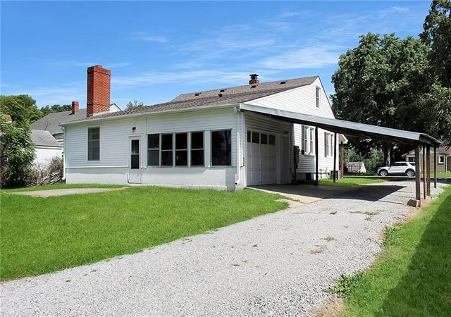 Homes for sale in Higginsville, MO | 603 W 29Th St, Higginsville, MO 64037 | MLS# 2629121