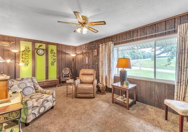 Homes for sale in St Joseph, MO | 5702 S 18Th St, St Joseph, MO 64504 | MLS# 2629122