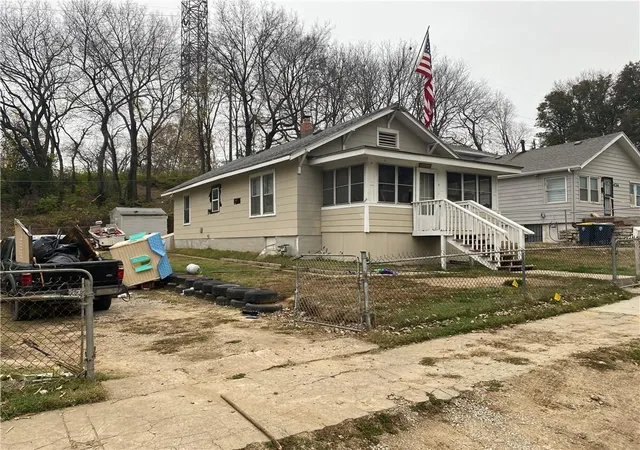 Homes for sale in Kansas City, MO | 436 Tullis Ave, Kansas City, MO 64125 | MLS# 2629123
