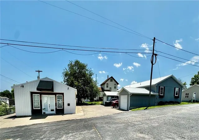 Homes for sale in Maryville, MO | 213 E 1st St, Maryville, MO 64468 | MLS# 2629124