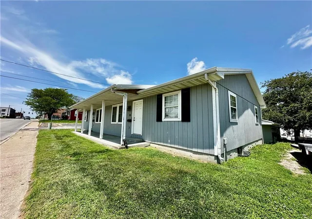 Homes for sale in Maryville, MO | 213 E 1st St, Maryville, MO 64468 | MLS# 2629124