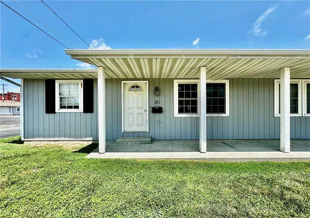 Homes for sale in Maryville, MO | 213 E 1St St, Maryville, MO 64468 | MLS# 2629124