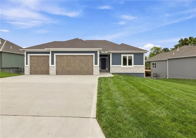 1st image of 903 Captain Merriman Dr, Freeman, MO 64746 | MLS# 2629125