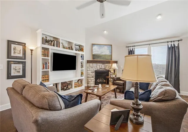 Homes for sale in Basehor, KS | 16029 Glenview St, Basehor, KS 66007 | MLS# 2629128