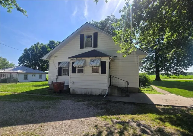 Homes for sale in Alma, MO | 310 N County Rd, Alma, MO 64001 | MLS# 2629138