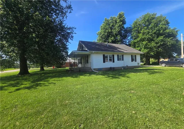 Homes for sale in Alma, MO | 310 N County Rd, Alma, MO 64001 | MLS# 2629138