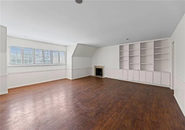 1st image of 8361 Somerset Dr #303, Prairie Village, KS 66207 | MLS# 2629144