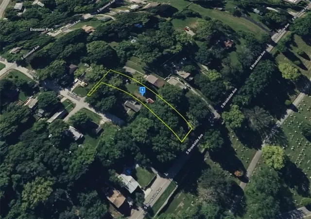3rd image of 905 S Brookside Ave, Independence, MO 64053 | MLS# 2629146