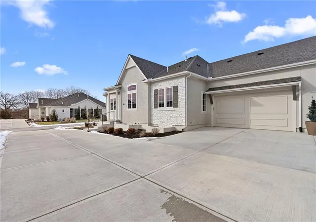 2nd image of 7221 Allman Dr, Shawnee, KS 66217 | MLS# 2629159