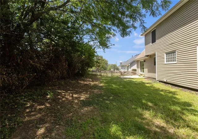 37th image of 1400 Sw Pacific Dr, Lees Summit, MO 64081 | MLS# 2629165