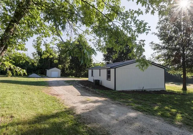 Photo 2 of Sale Pending at 14176 Nw County Rd 15002, Drexel, MO 64742 | MLS# 2629185 | Listing updated on 2026-10-01