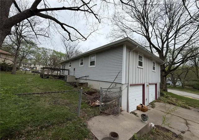 Homes for sale in Blue Springs, MO | 2009 Se Abbey St, Blue Springs, MO 64014 | MLS# 2629188