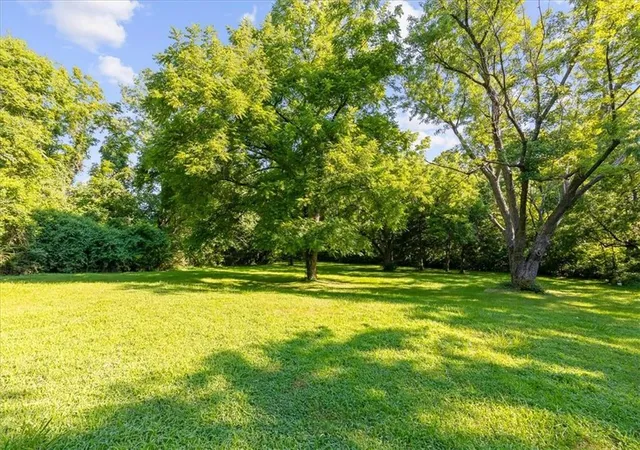 2nd image of 7102 E 55th St, Kansas City, MO 64129 | MLS# 2629212
